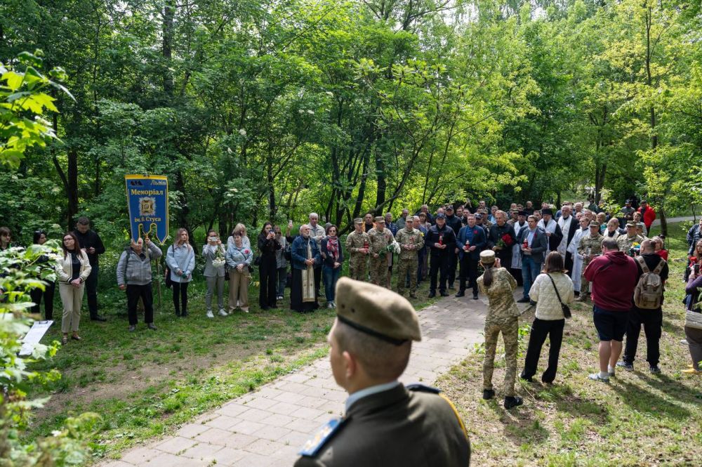 2 - Cérémonie au Stalag 328 - Lviv